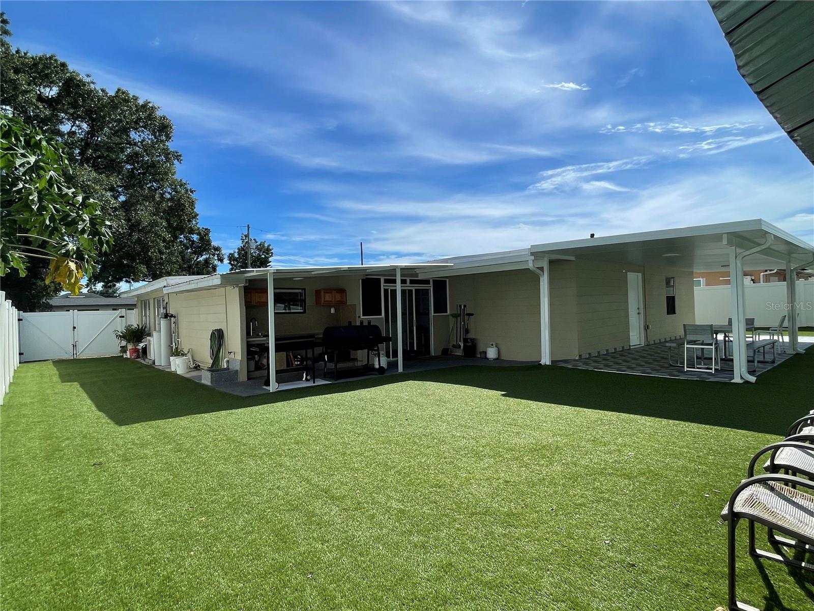 2307 W HAMILTON AVE