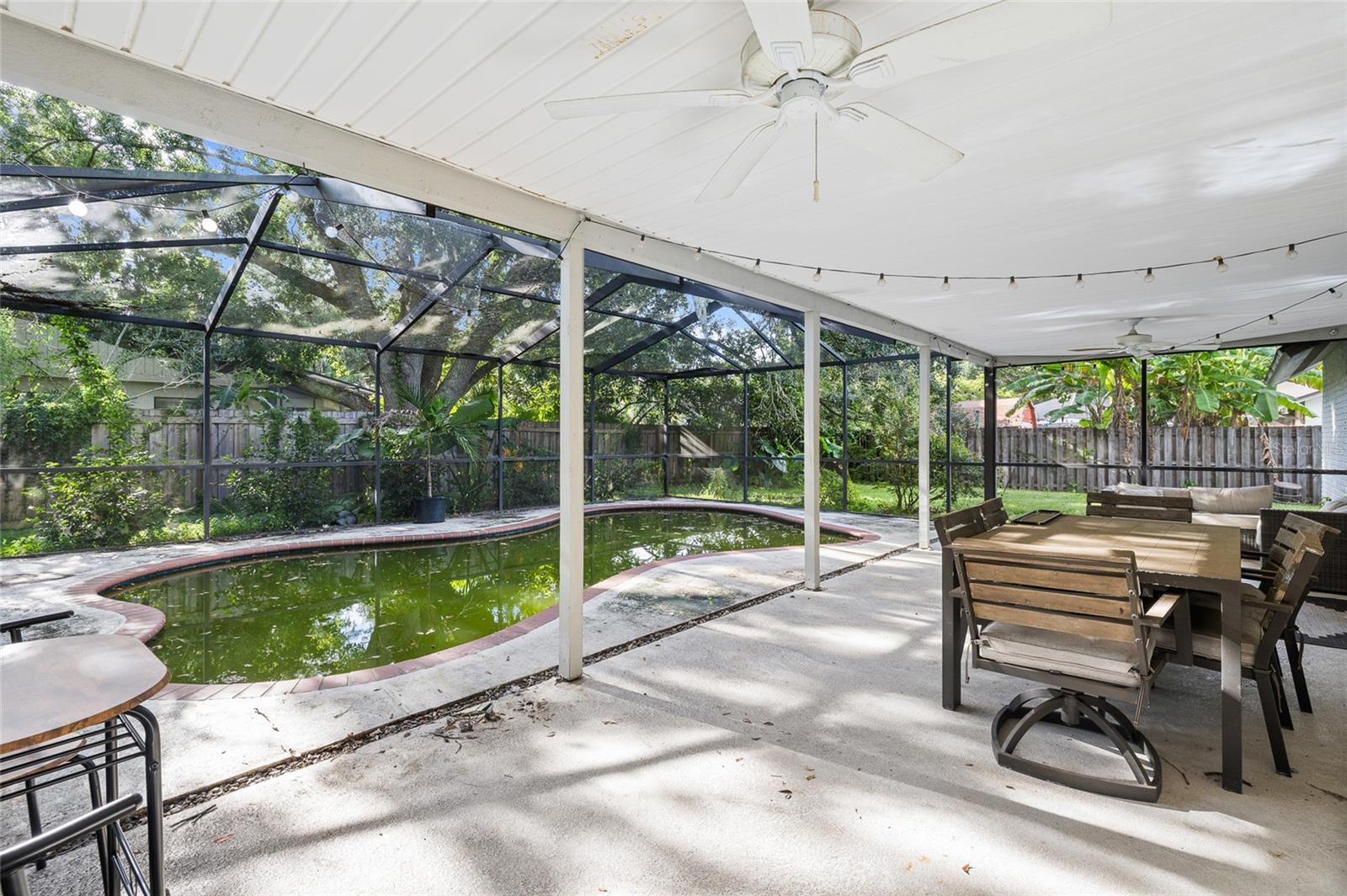 10908 GILLETTE AVE