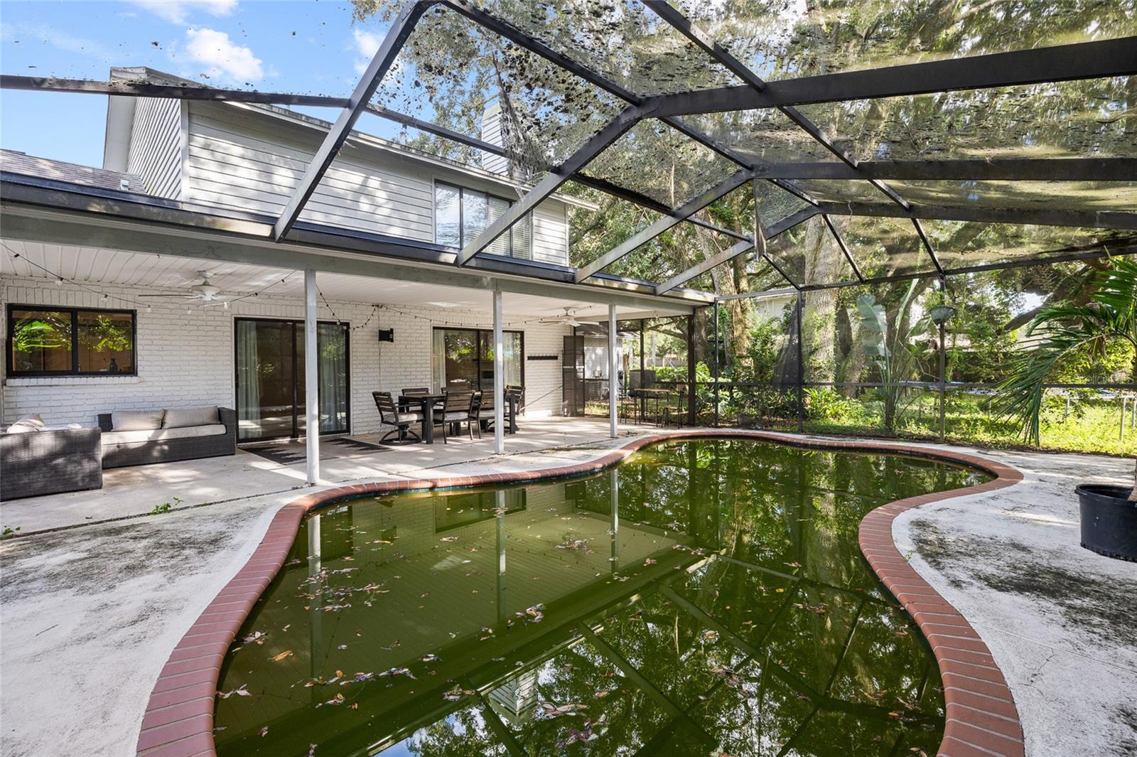 10908 GILLETTE AVE