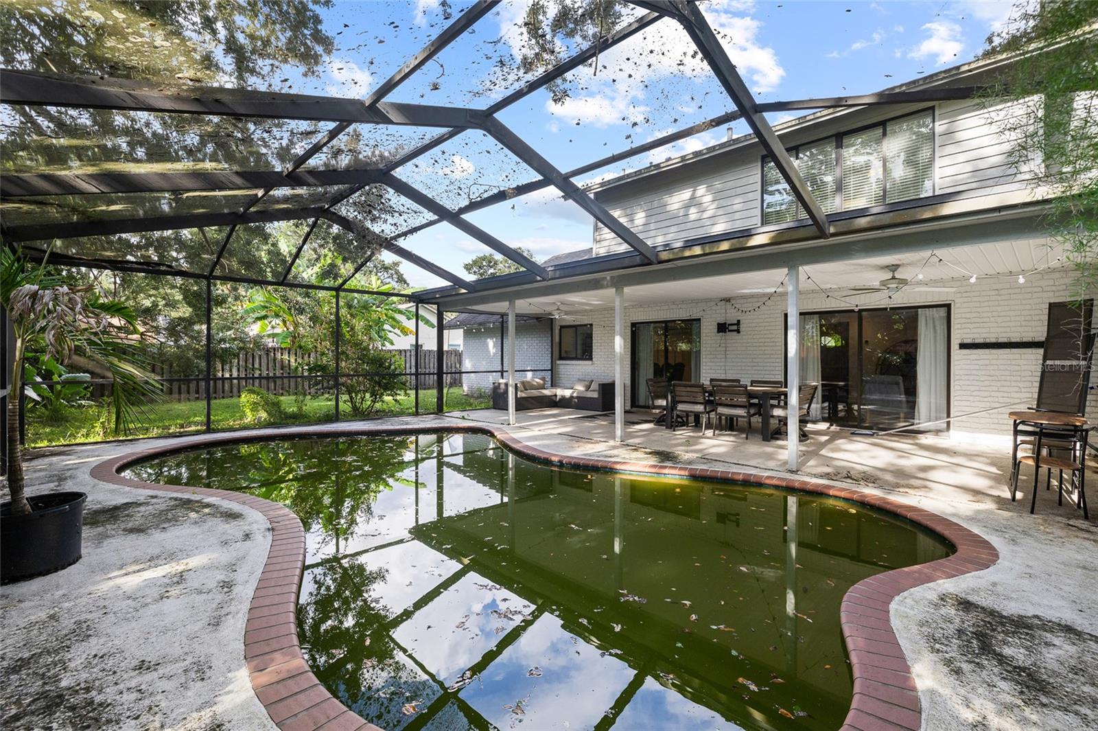 10908 GILLETTE AVE