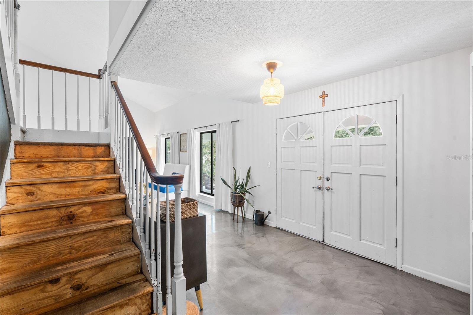 10908 GILLETTE AVE