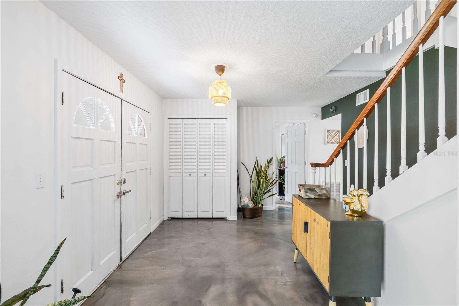 10908 GILLETTE AVE