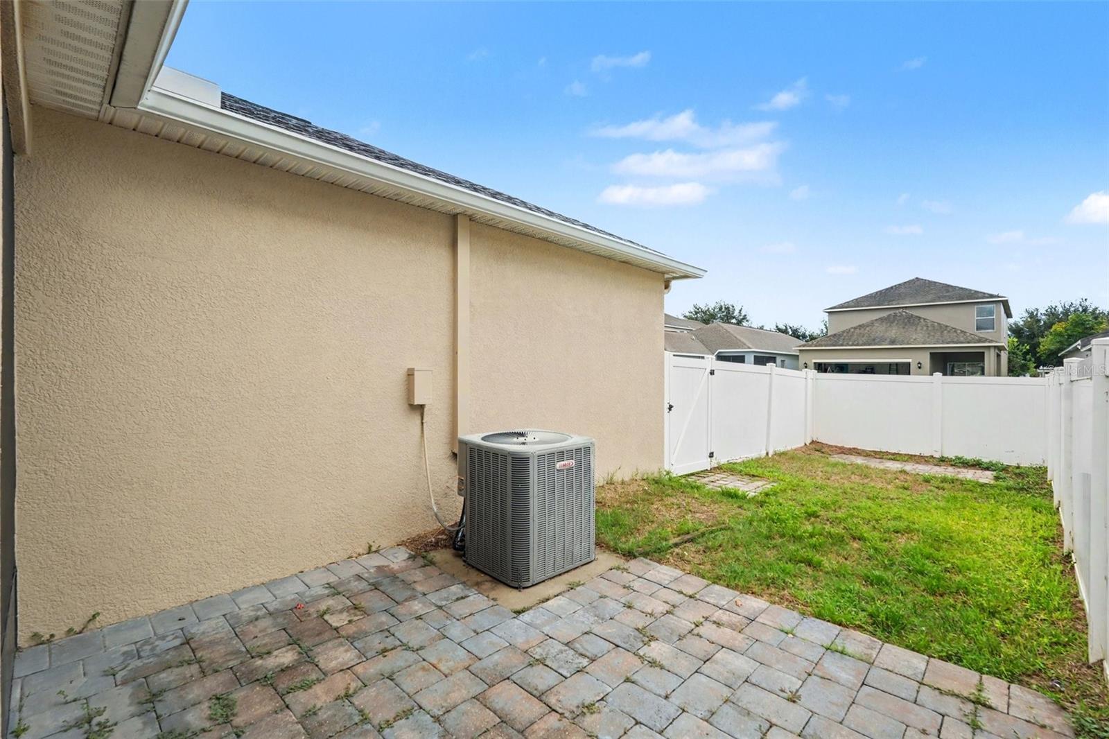 12026 STREAMBED DR