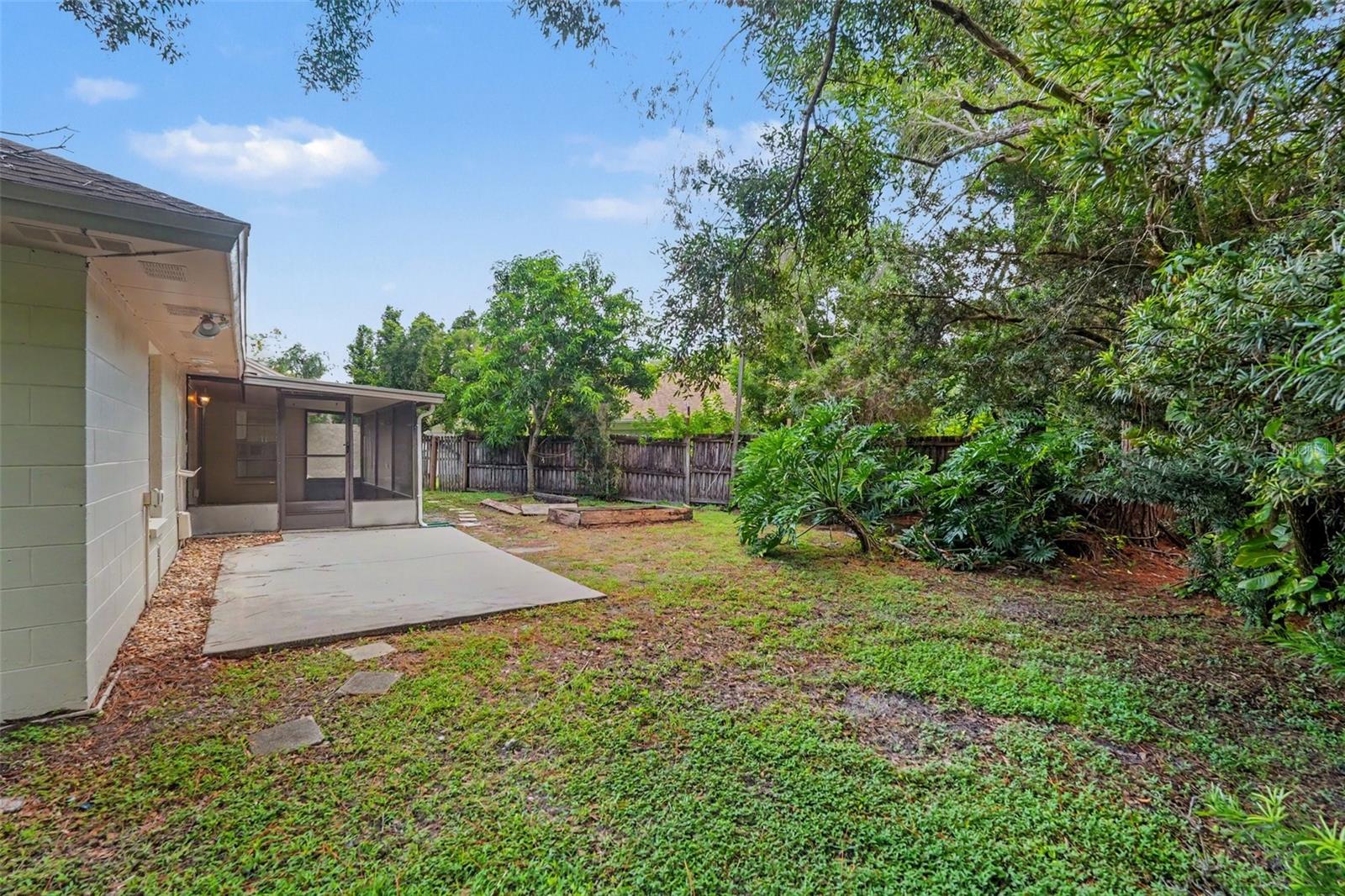 5953 BIRCHWOOD DR