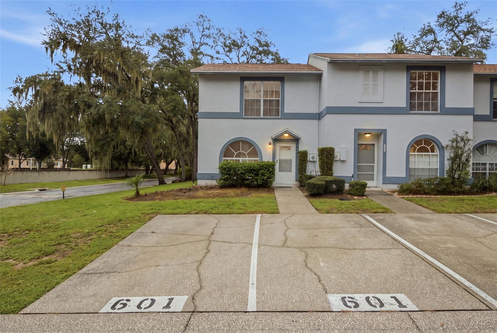 601 BAINBRIDGE DR