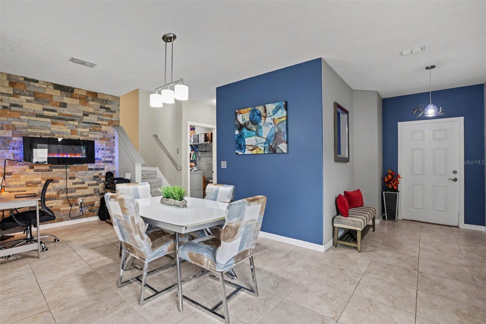 4956 REFLECTING POND CIR