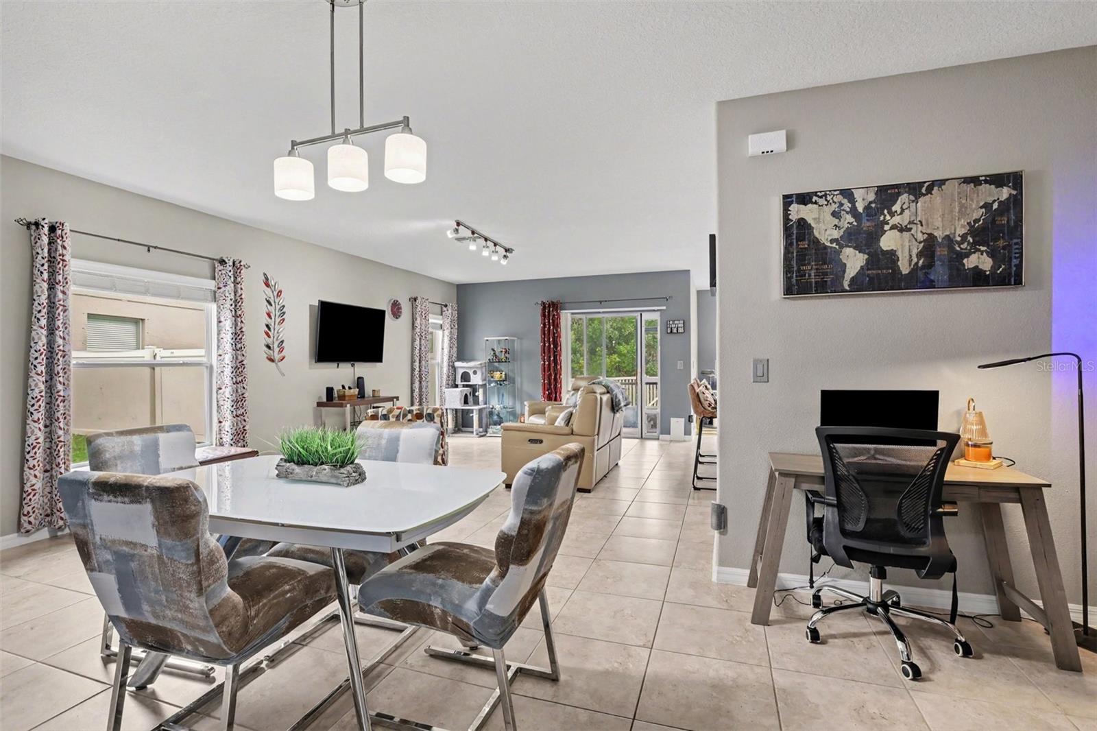 4956 REFLECTING POND CIR