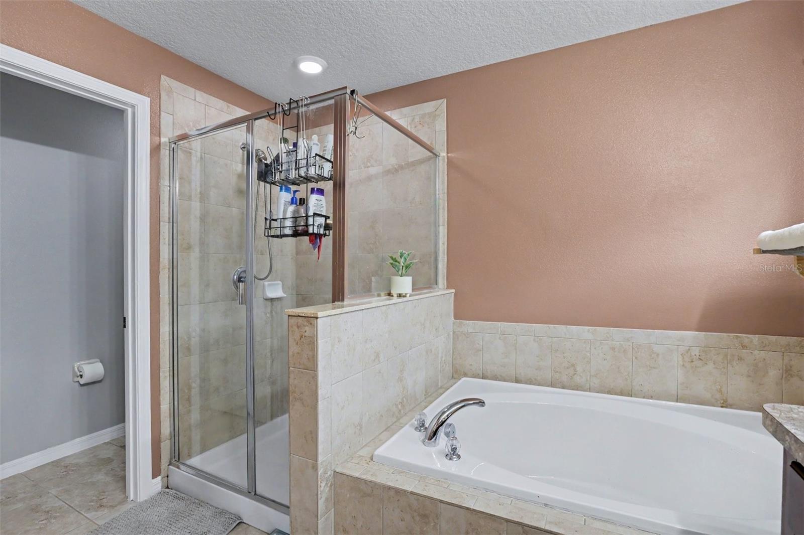 4956 REFLECTING POND CIR