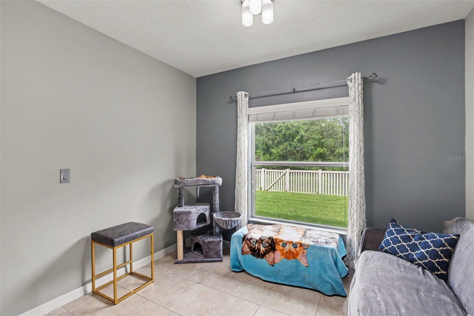 4956 REFLECTING POND CIR