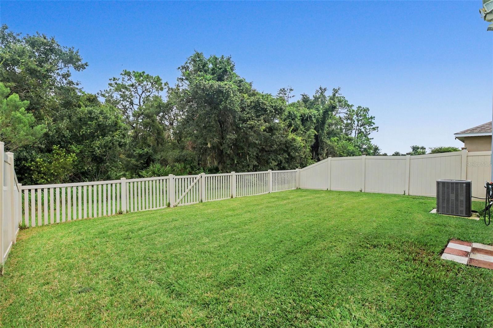 4956 REFLECTING POND CIR