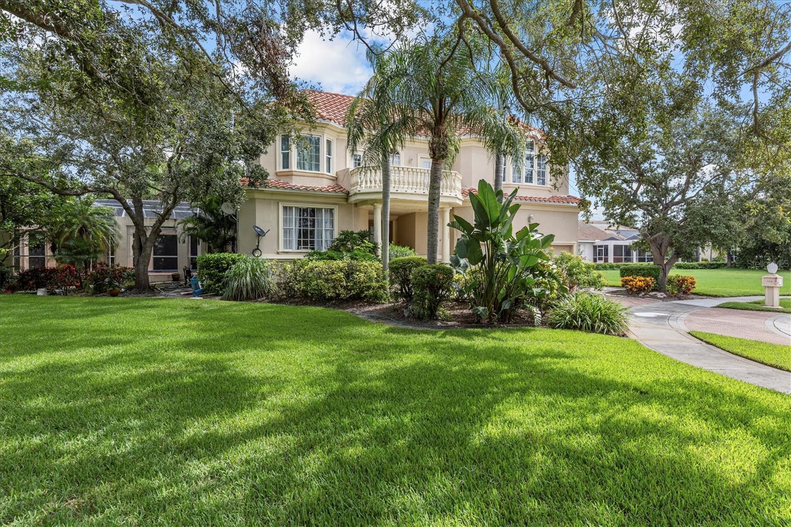 5914 LA ROSA LN