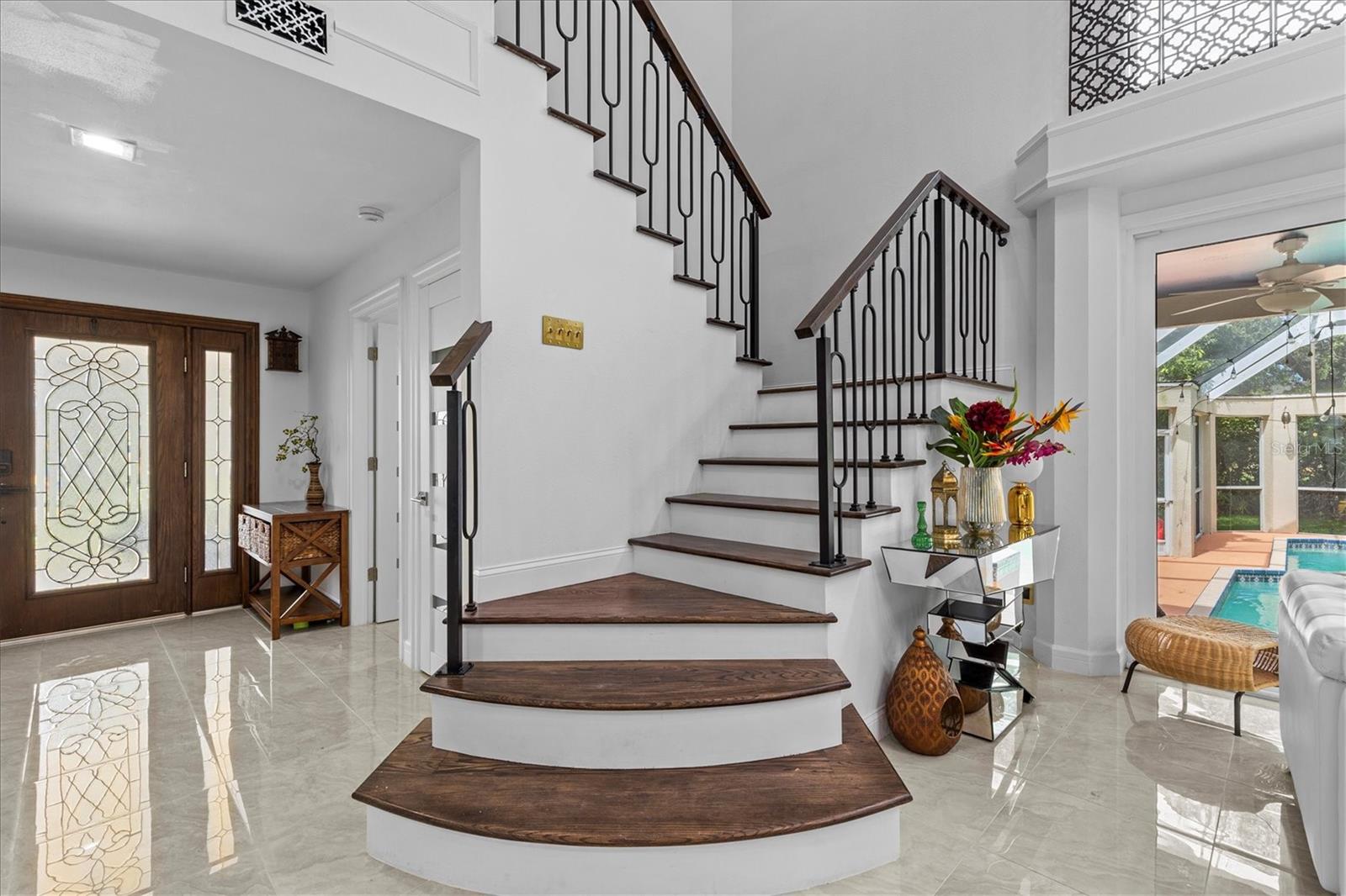 5914 LA ROSA LN