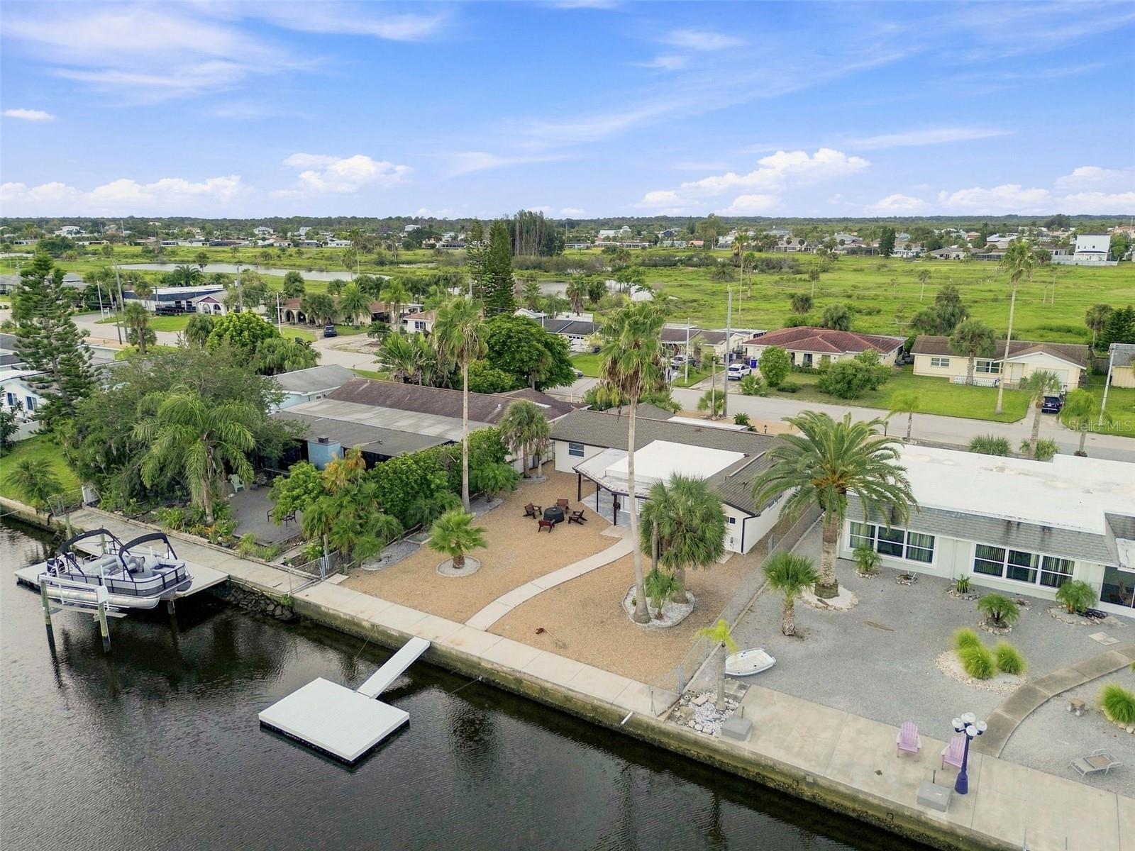 3915 HEADSAIL DR