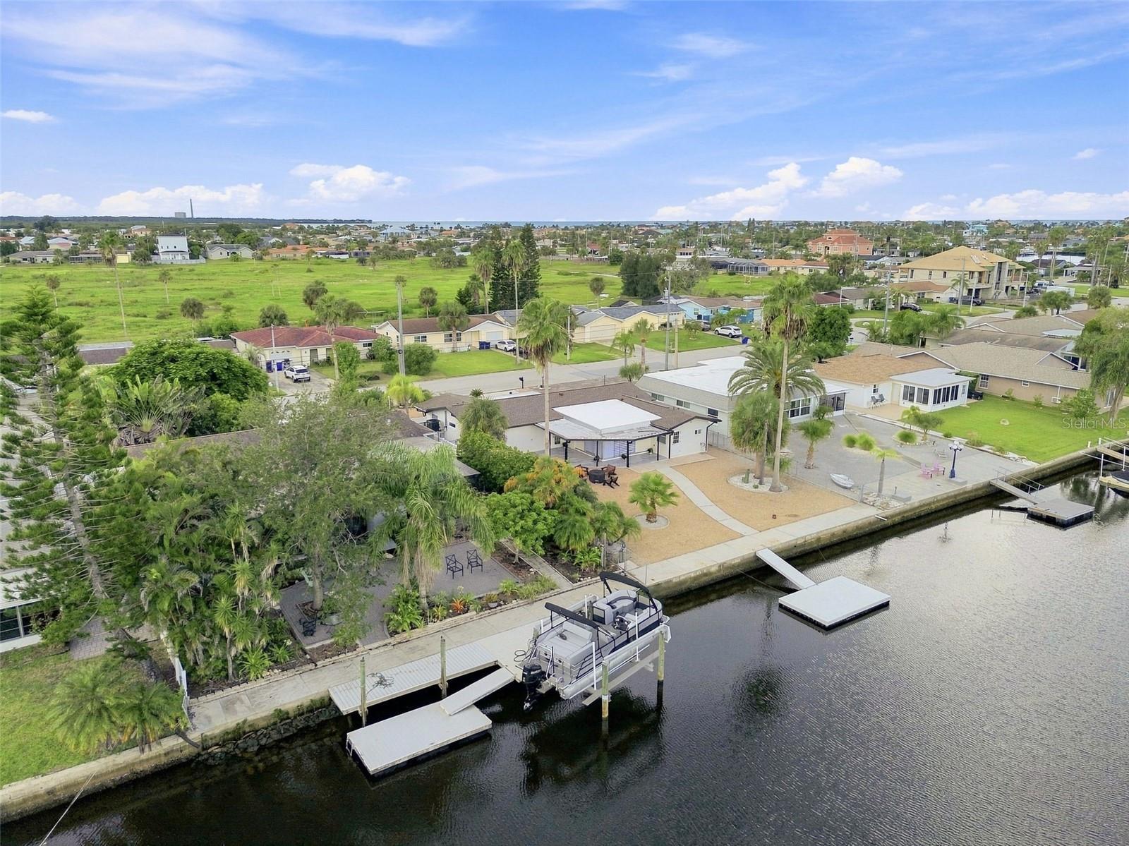 3915 HEADSAIL DR