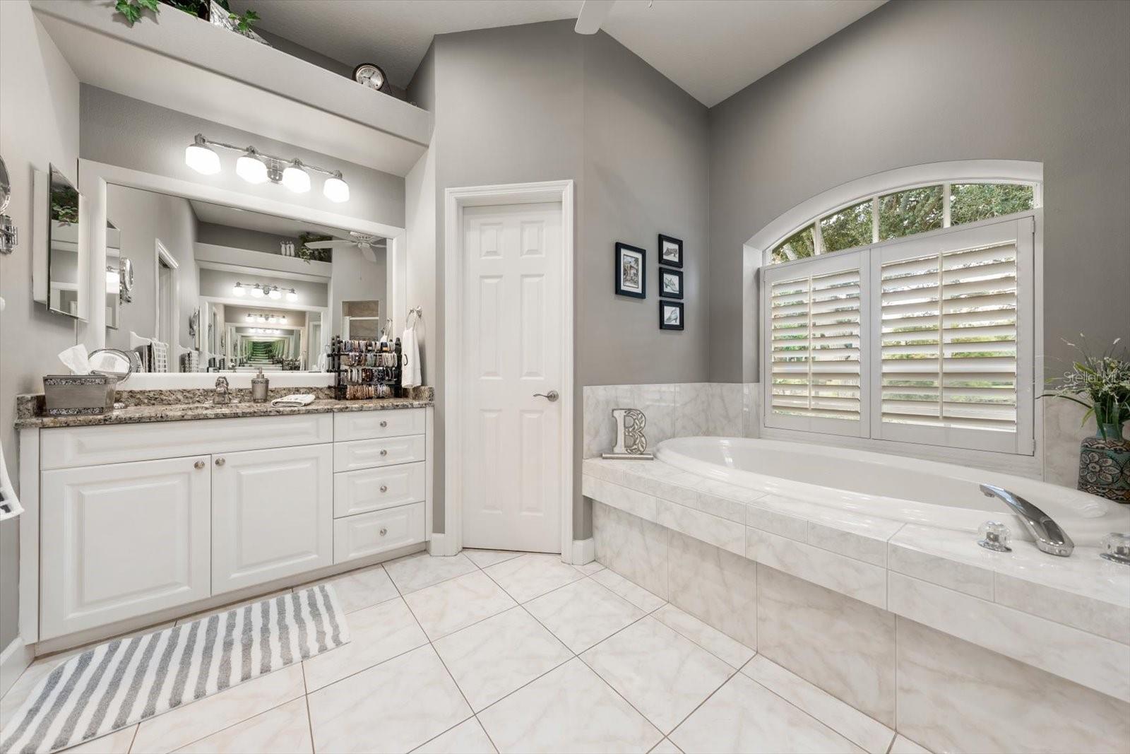 2105 BOOT LAKE CIR