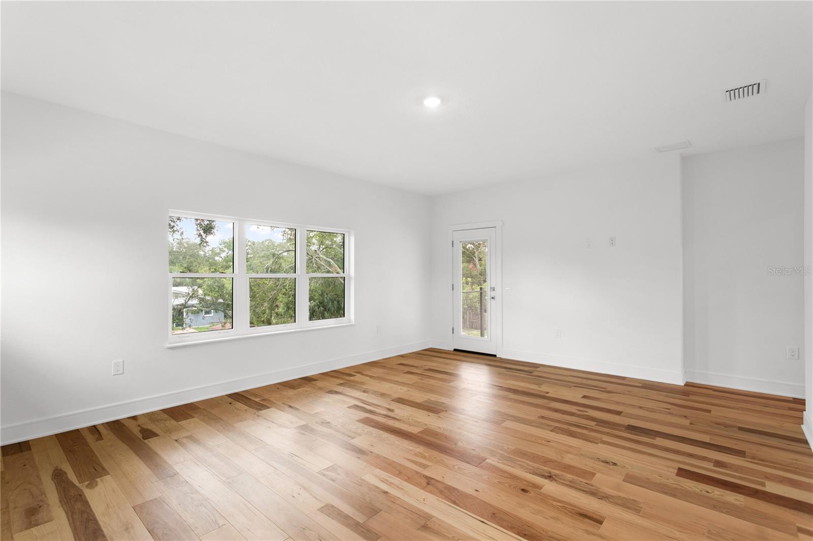 3605 W BAY AVE