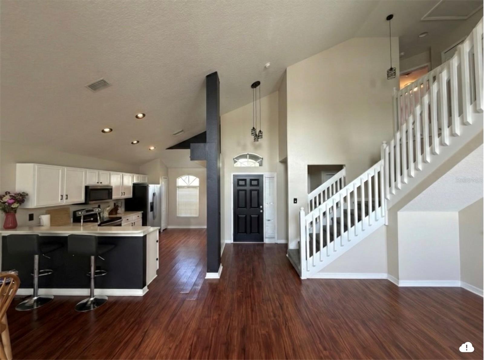 8103 TAR HOLLOW DR