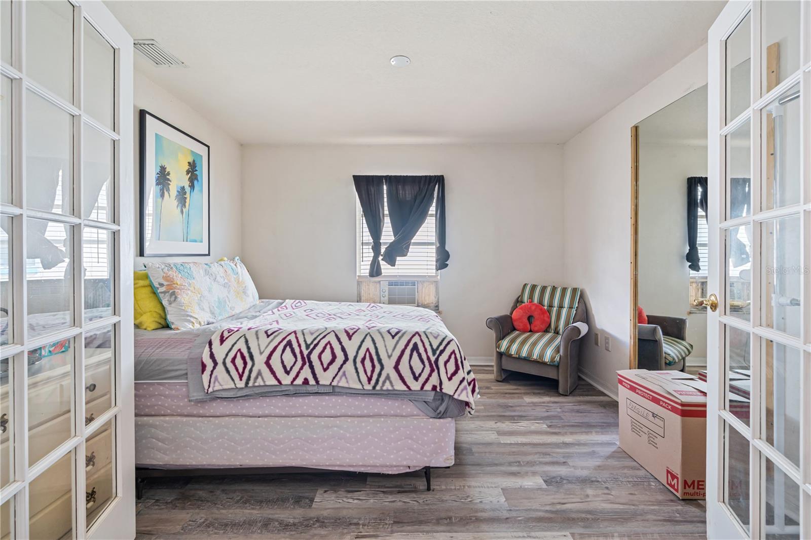 218 LOOKOUT DR