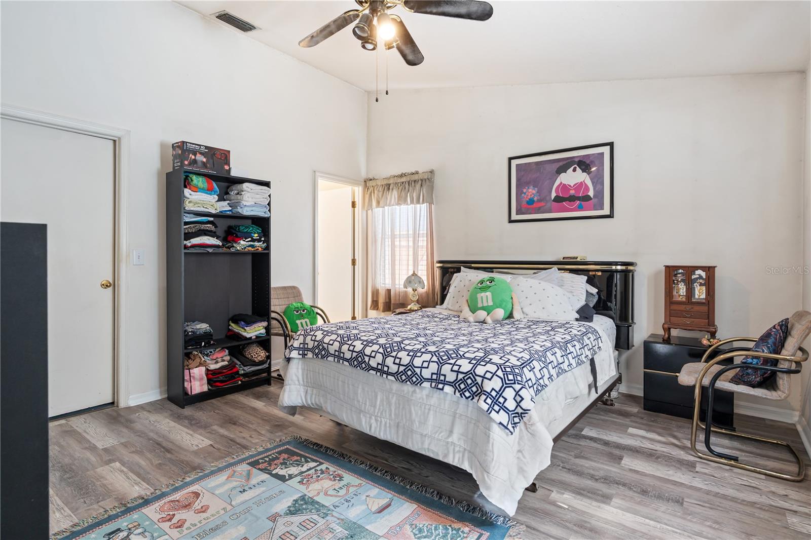 218 LOOKOUT DR