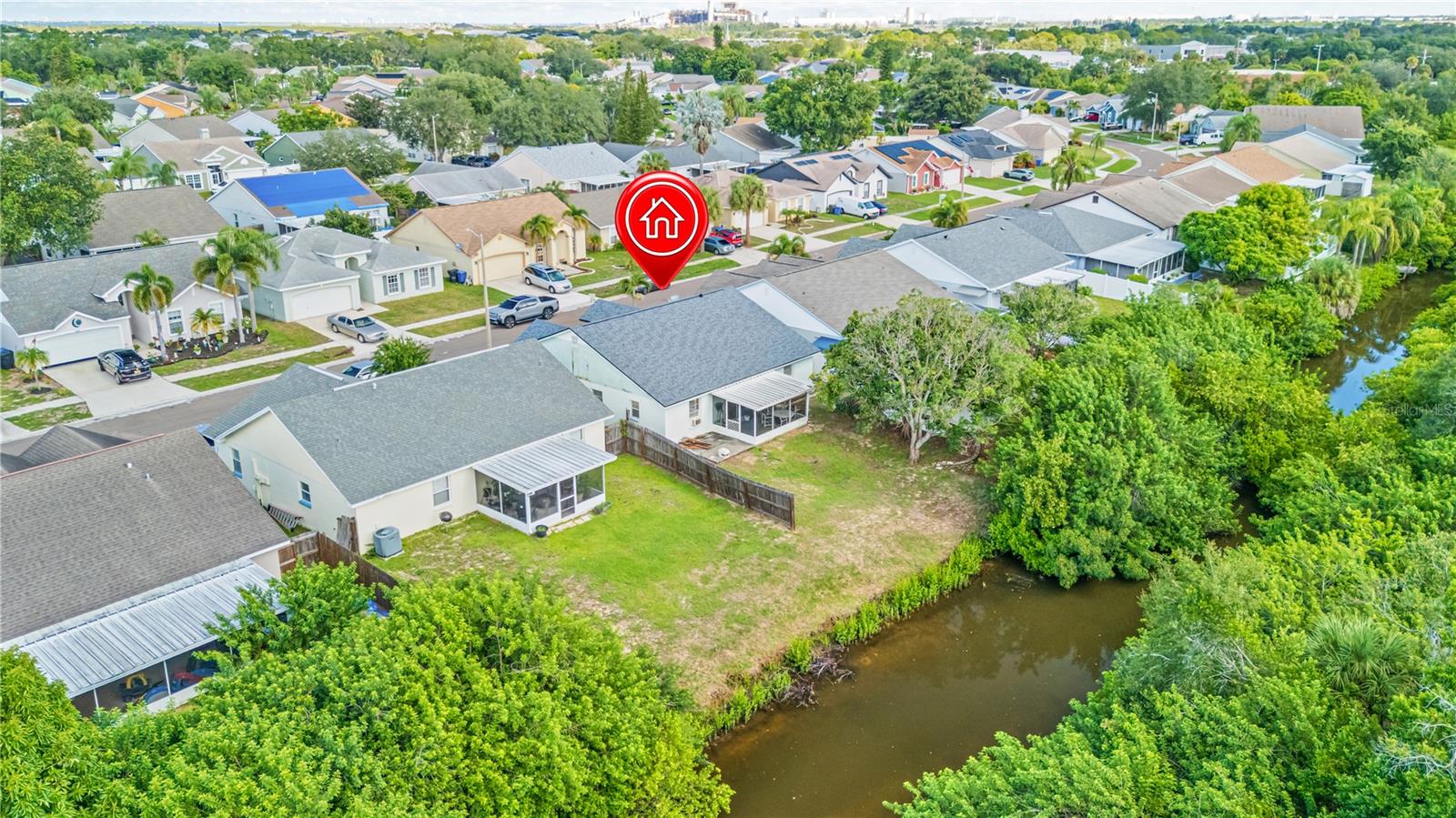 218 LOOKOUT DR