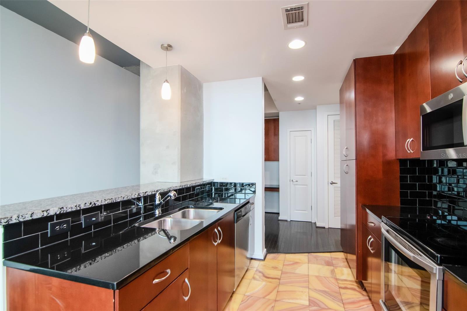 777 N ASHLEY DR #2608