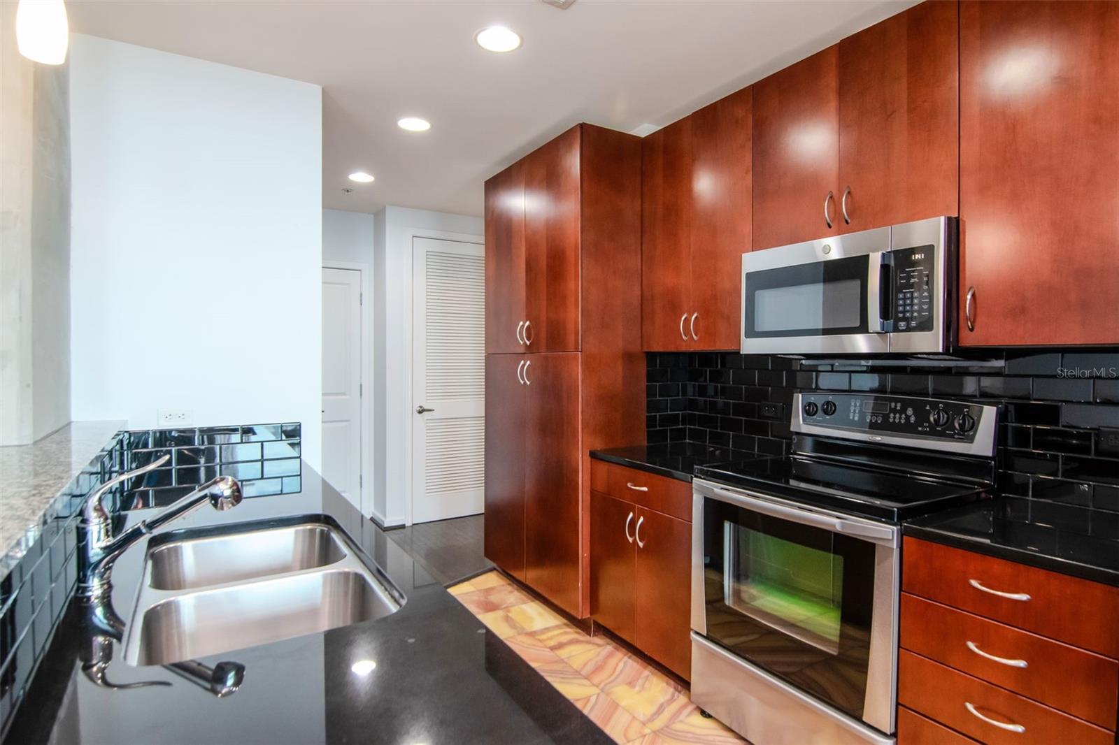 777 N ASHLEY DR #2608