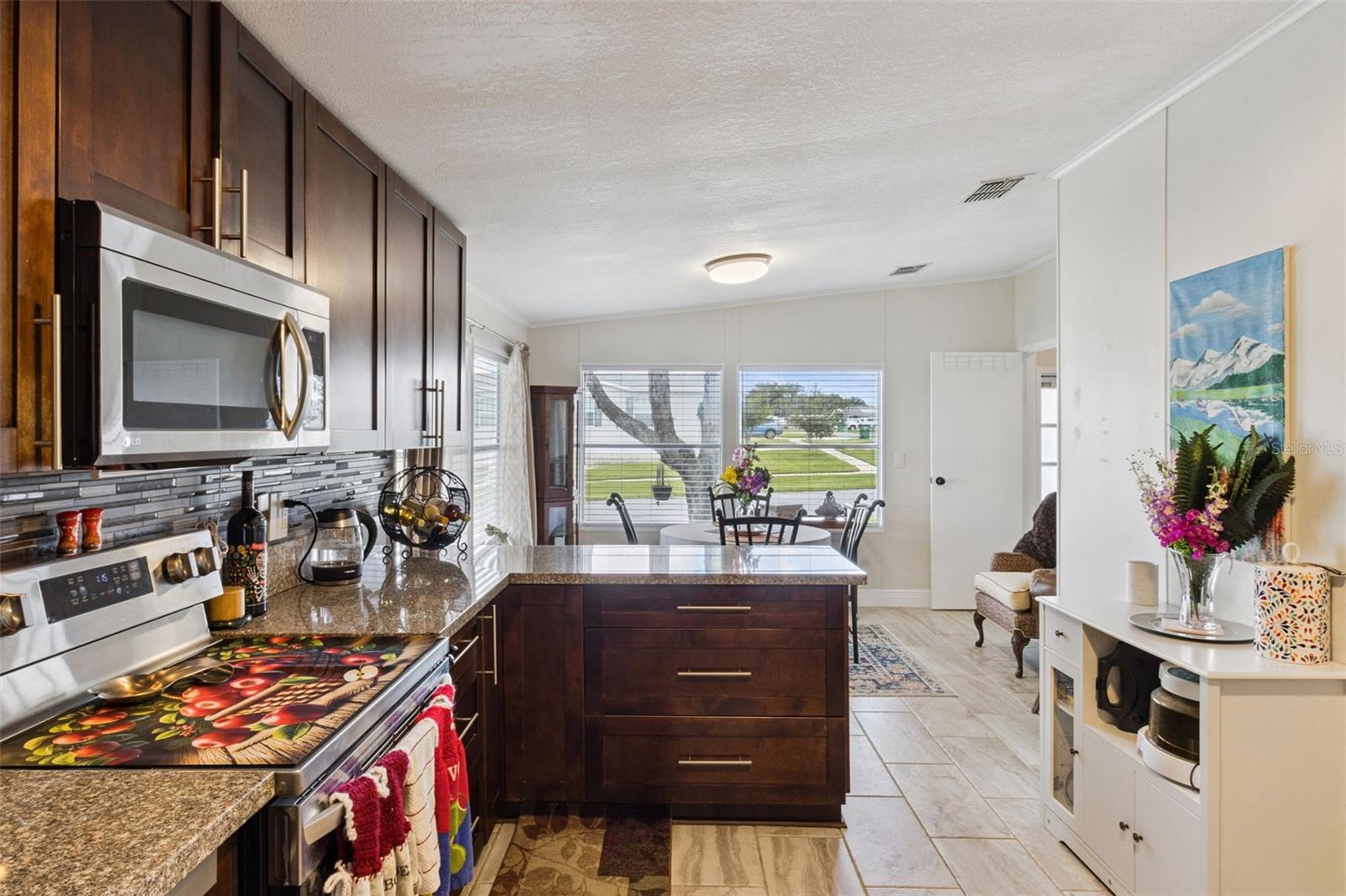 6141 ZEPHYR RIDGE DR