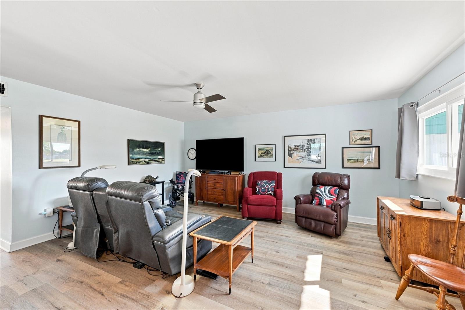 205 KINGS BLVD #64