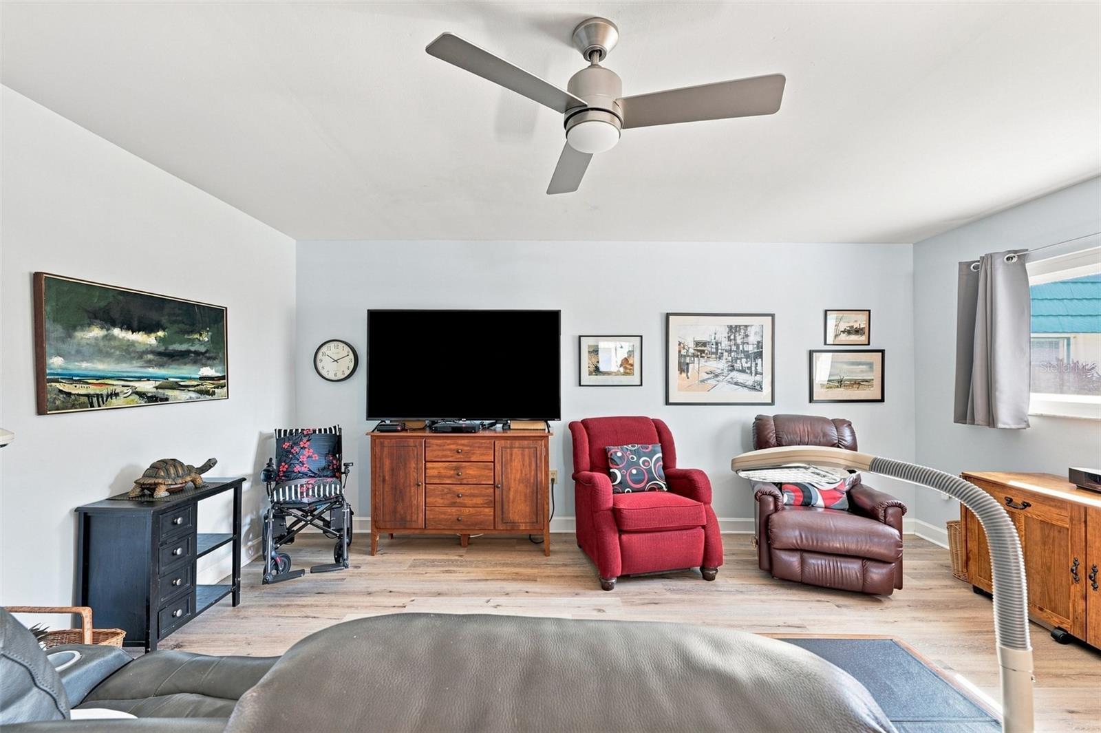 205 KINGS BLVD #64