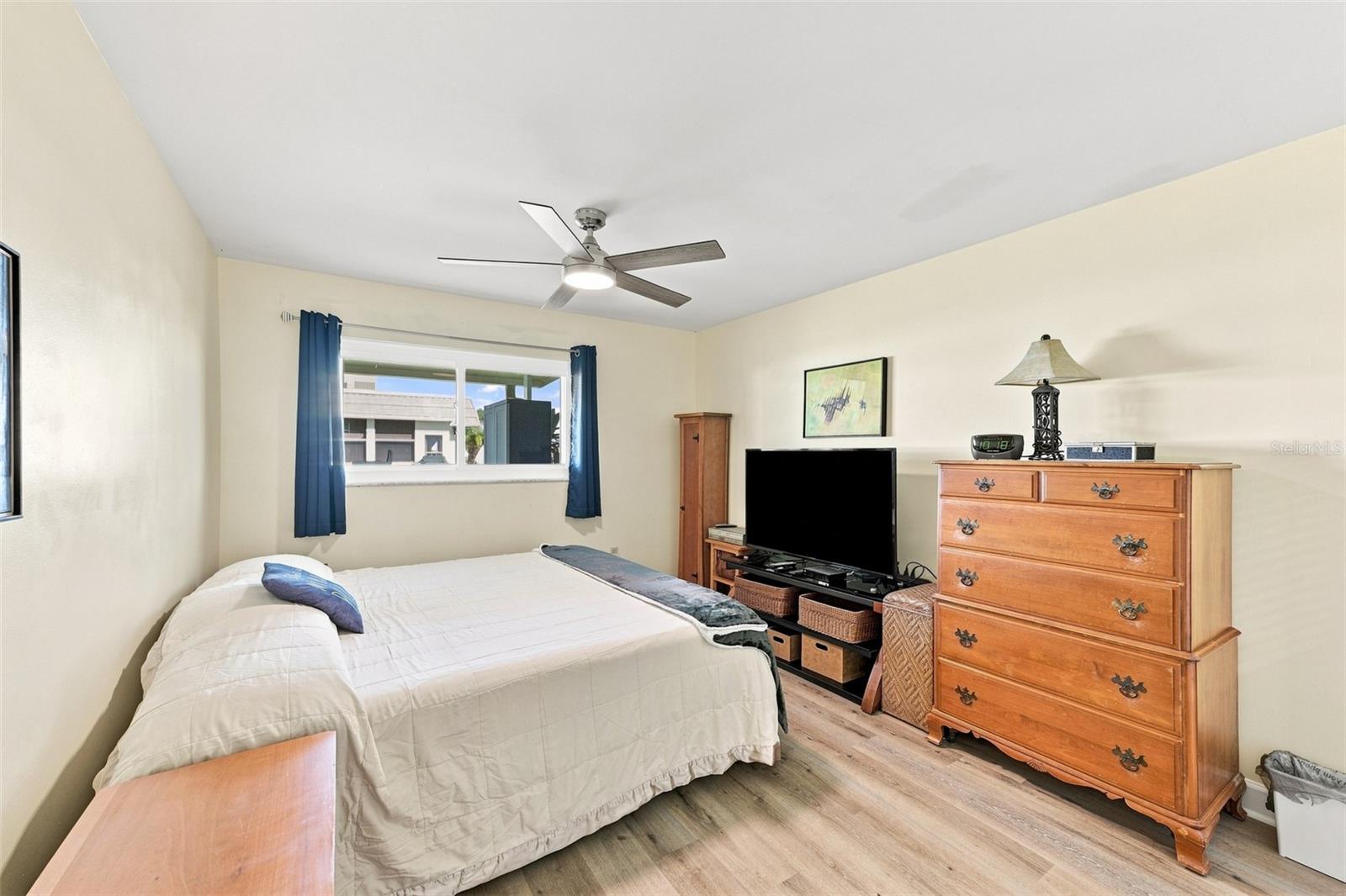 205 KINGS BLVD #64