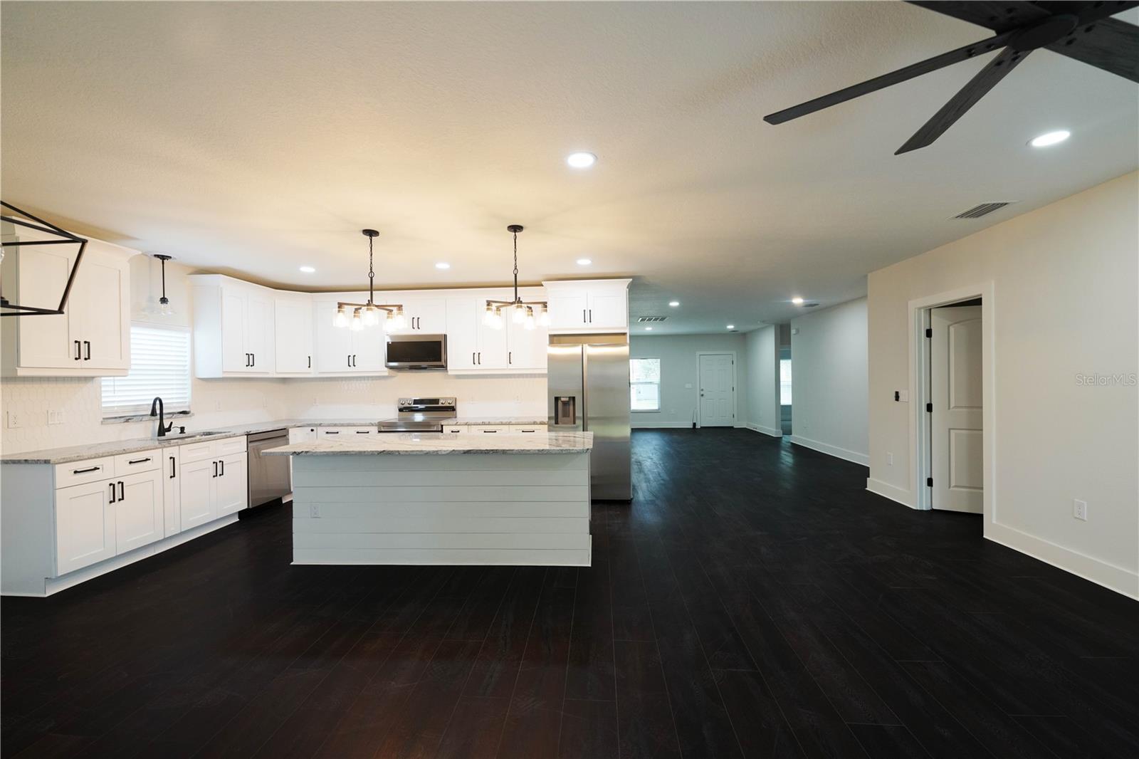 3218 DELRAY DR