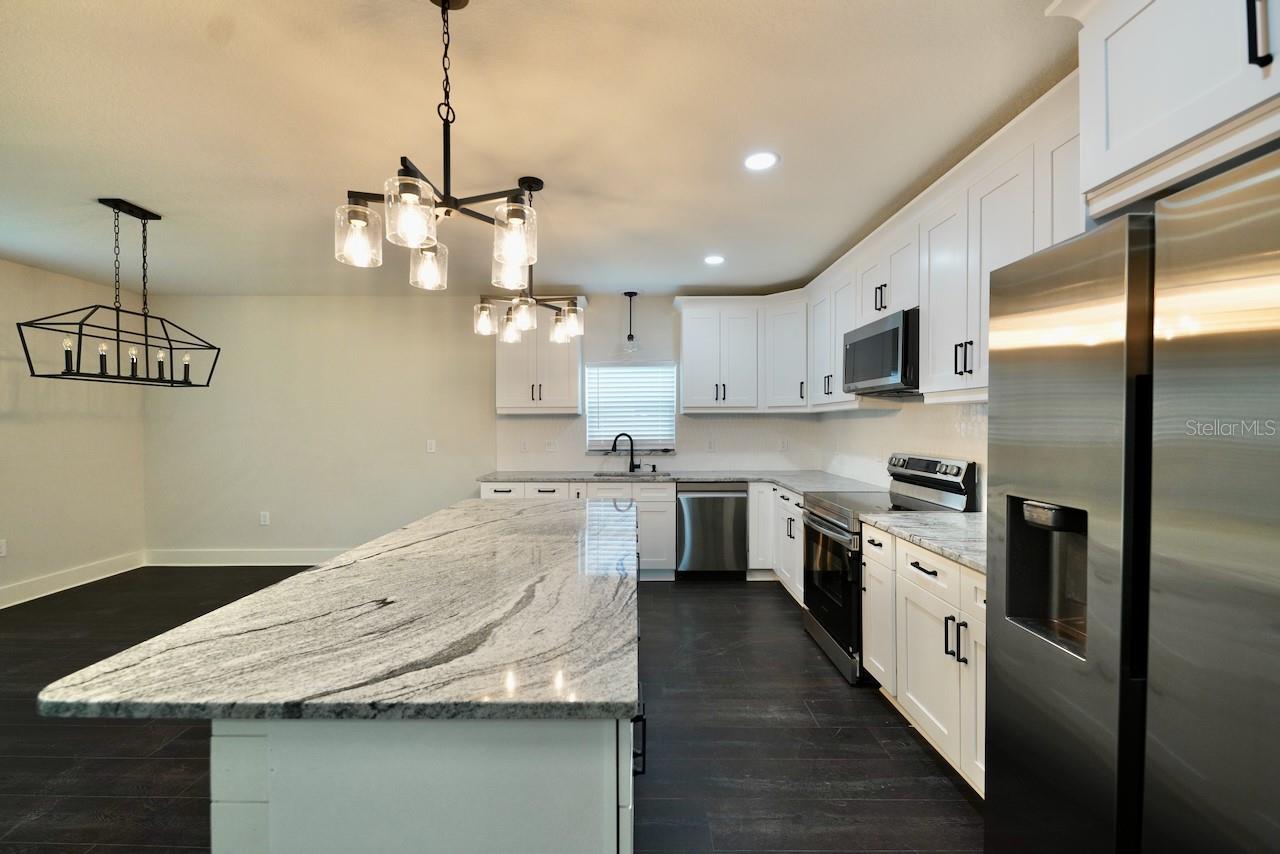 3218 DELRAY DR
