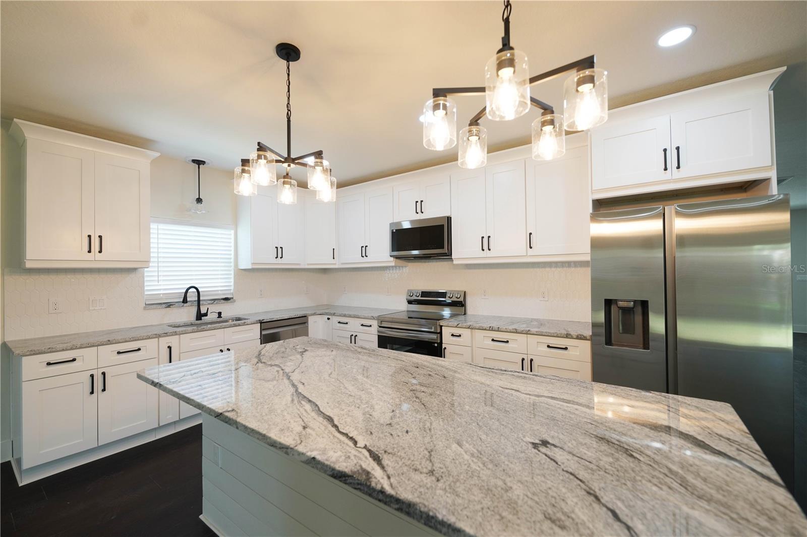 3218 DELRAY DR