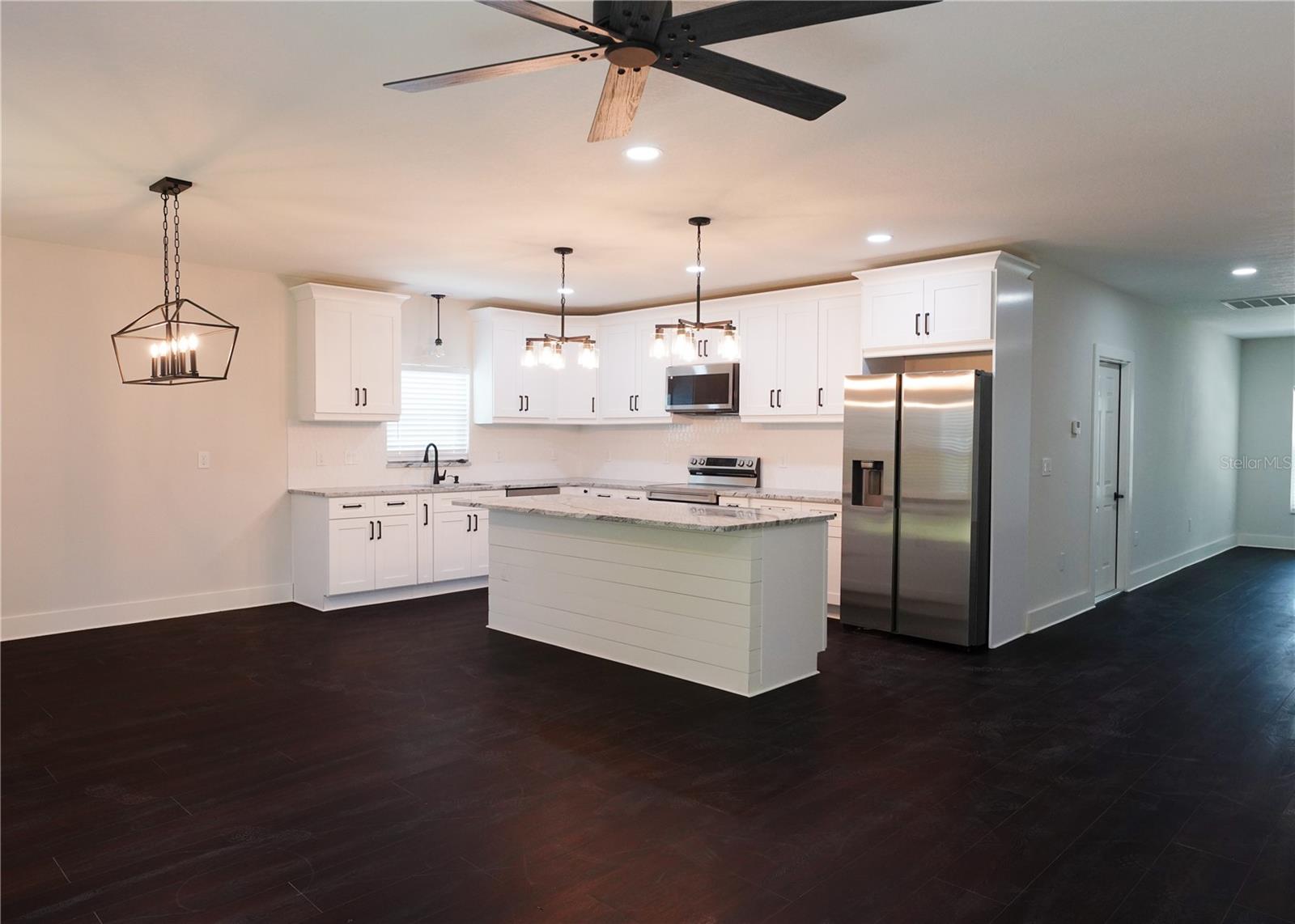 3218 DELRAY DR