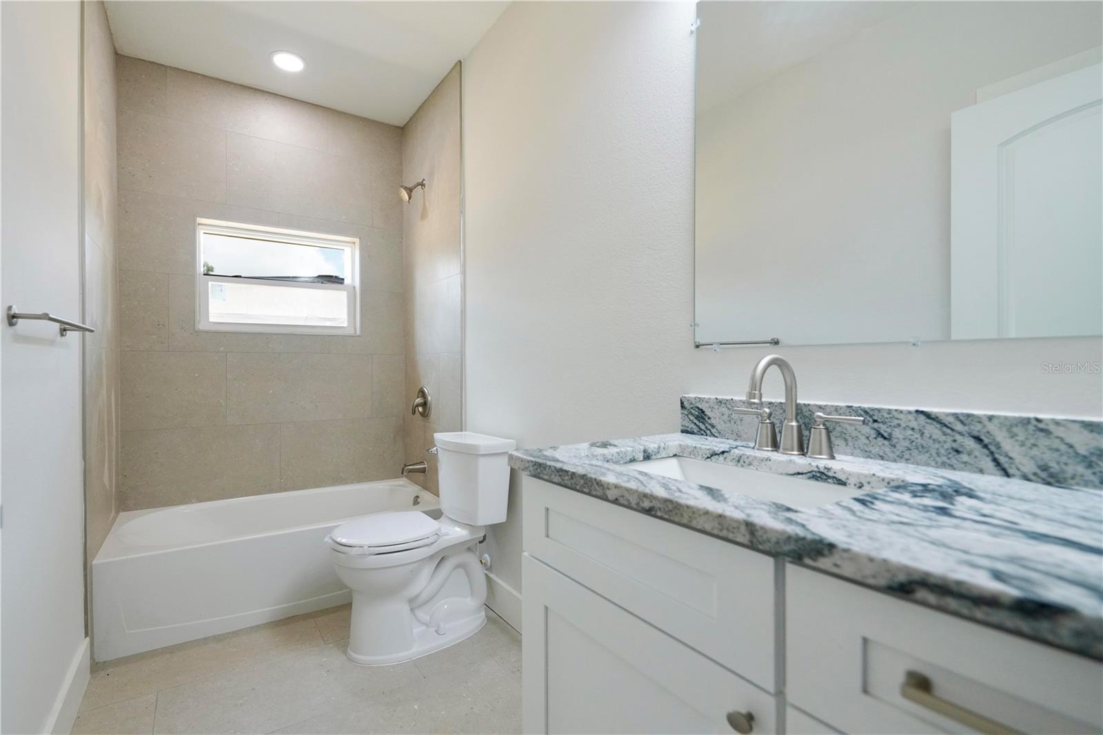 3218 DELRAY DR