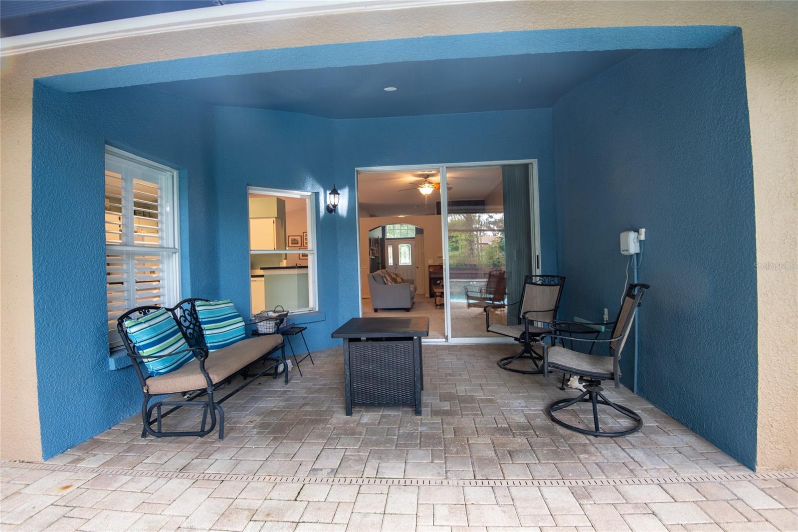 10274 OASIS PALM DR