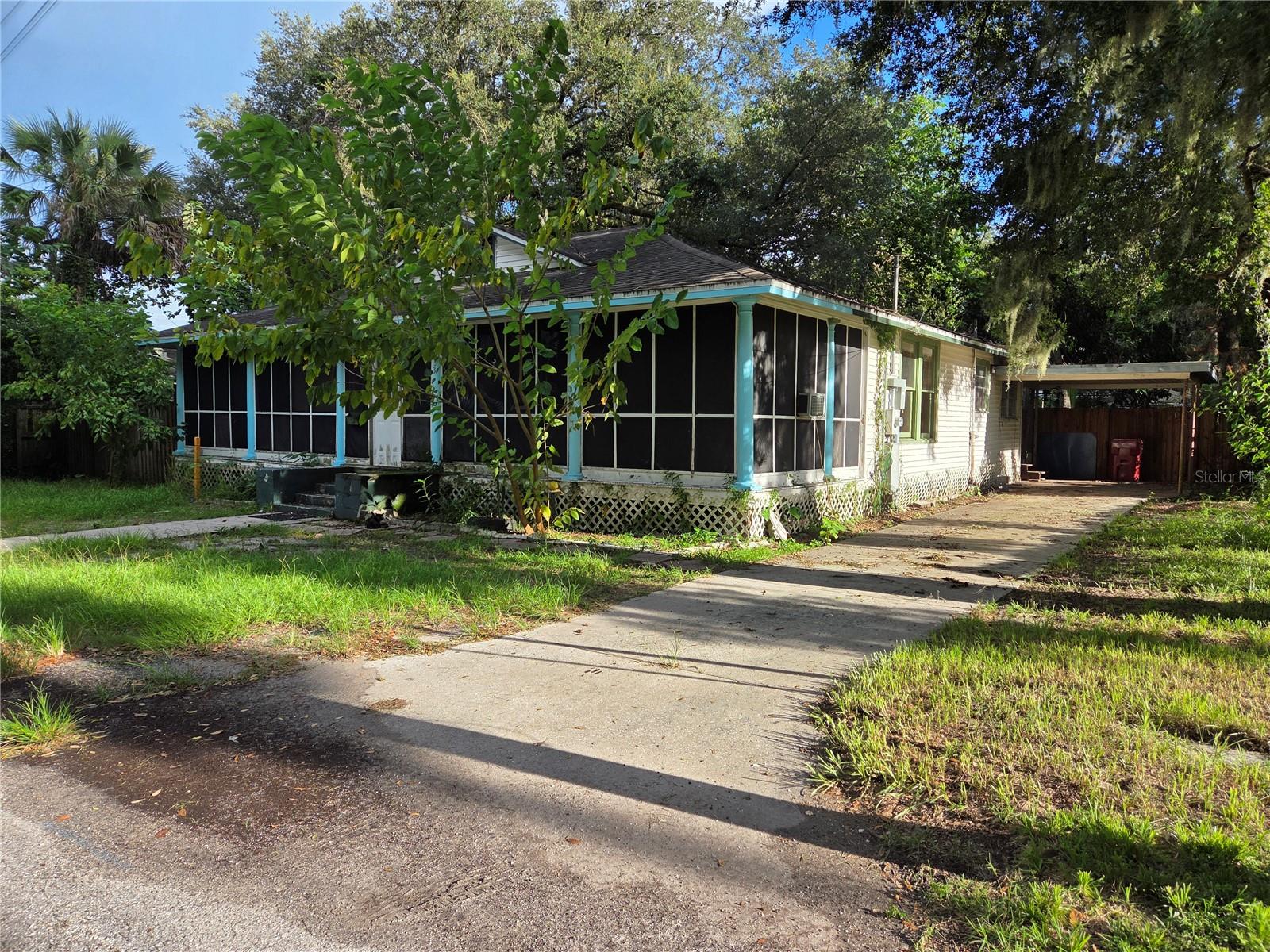 113 W STRICKLAND ST
