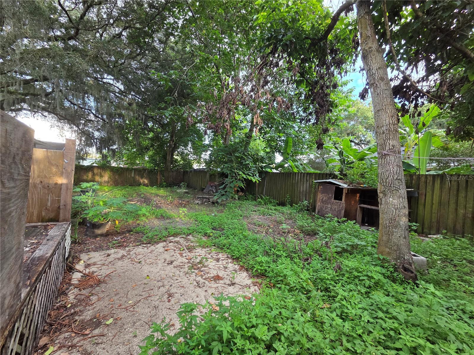 113 W STRICKLAND ST
