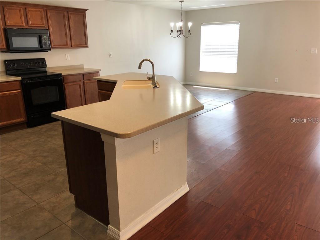 5116 CELLO WOOD LN