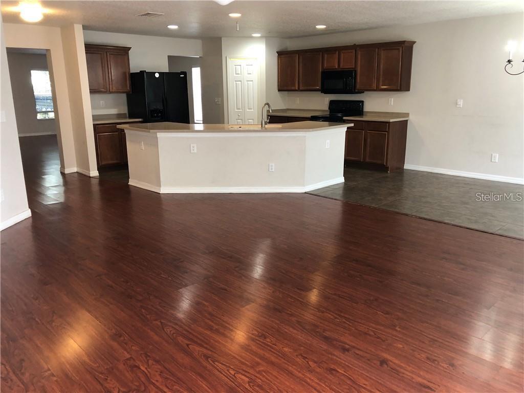 5116 CELLO WOOD LN