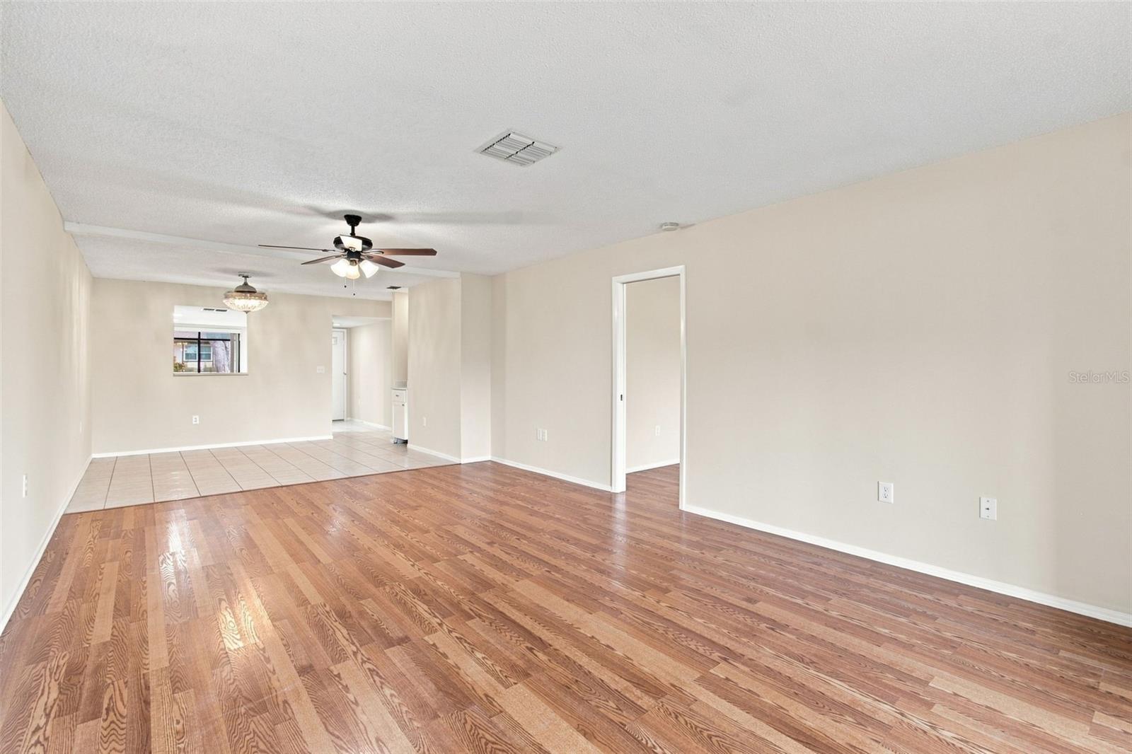 11231 DOLLAR LAKE DR #4