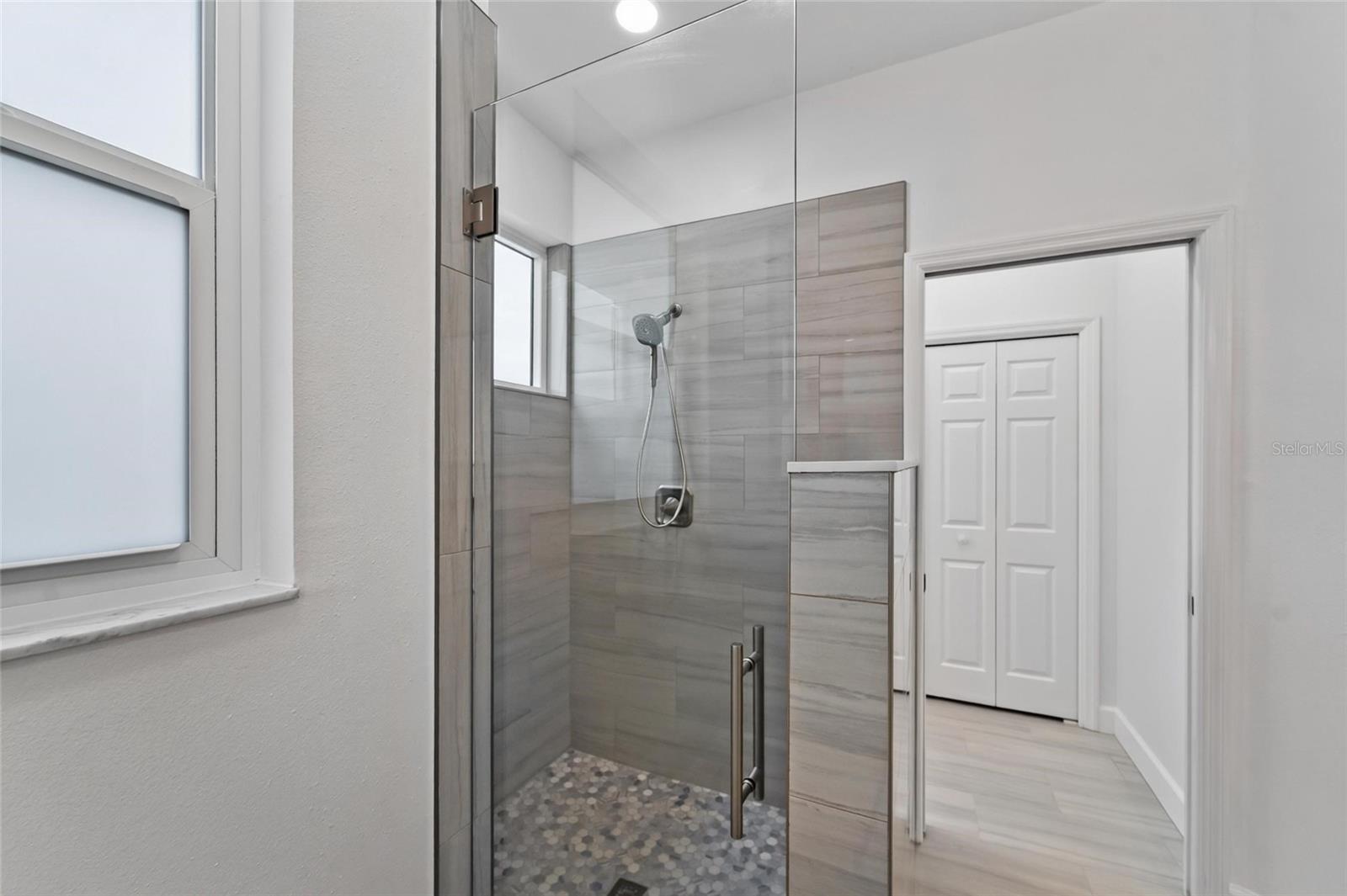 2216 NEW BEDFORD DR
