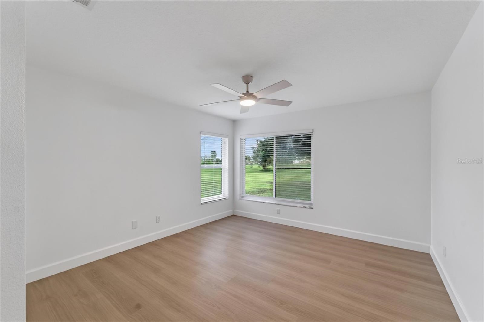 2216 NEW BEDFORD DR