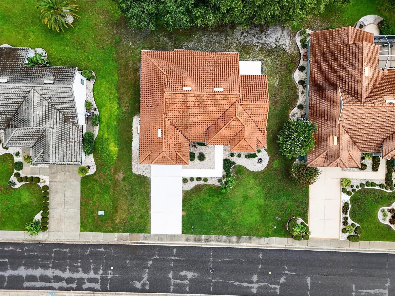 2216 NEW BEDFORD DR