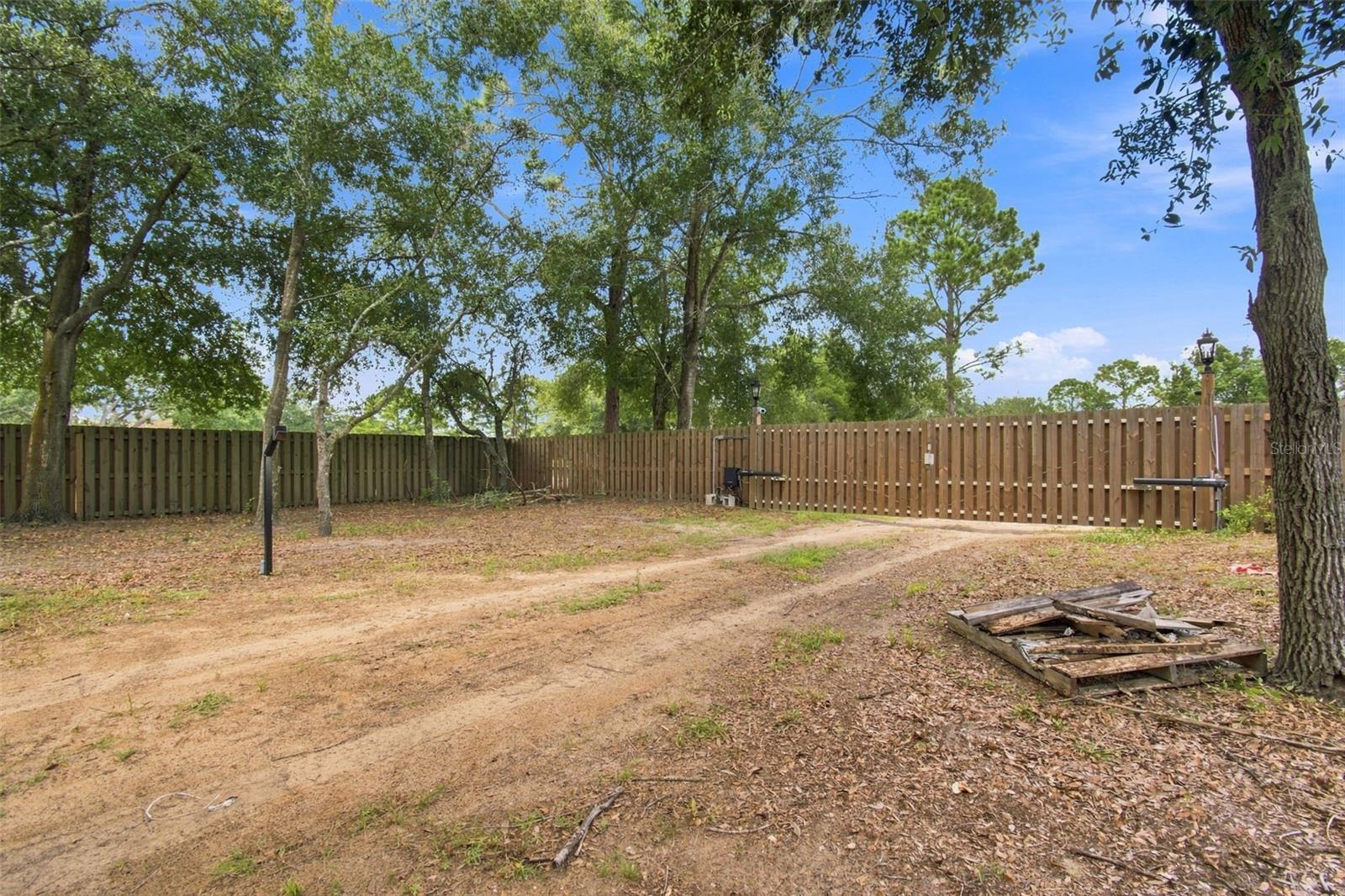14122 CHESTERFIELD TRL