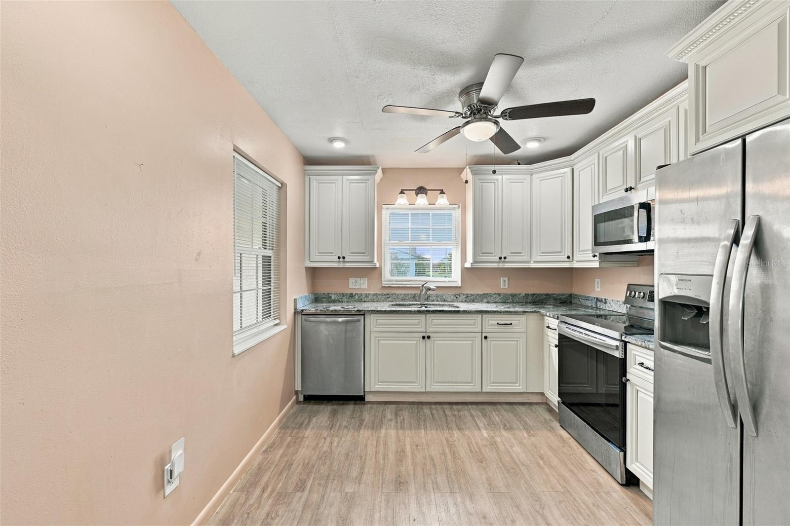 1601 NEW BEDFORD DR