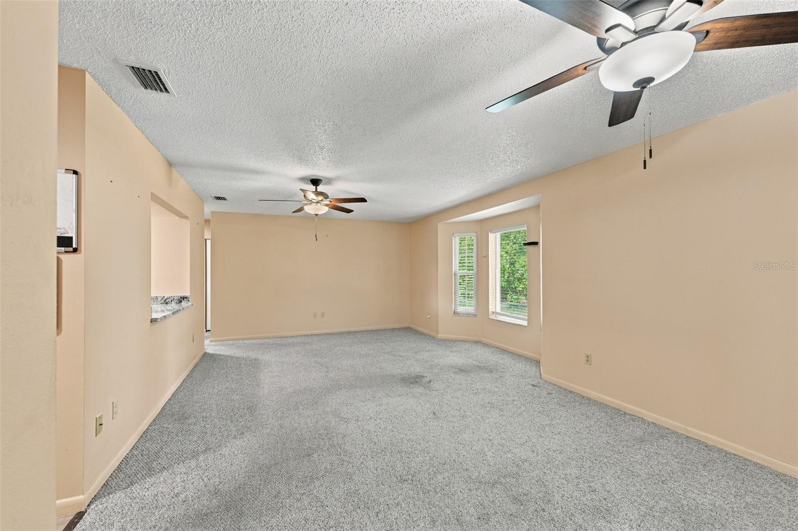 1601 NEW BEDFORD DR