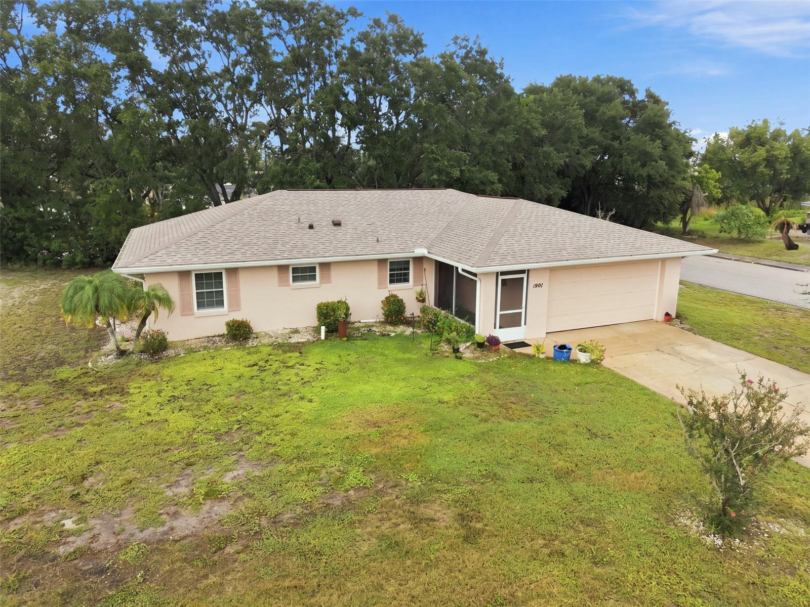 1601 NEW BEDFORD DR