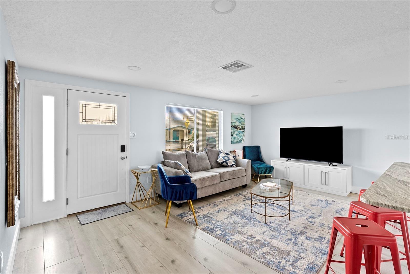 13704 VERONICA DR