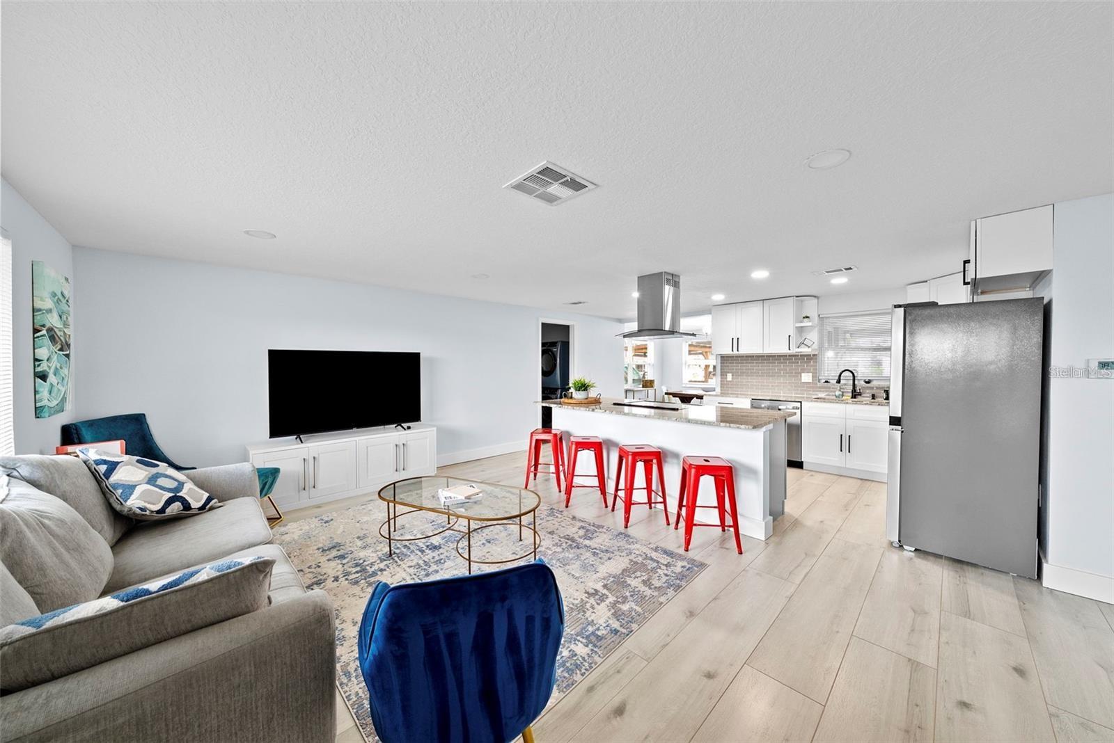 13704 VERONICA DR